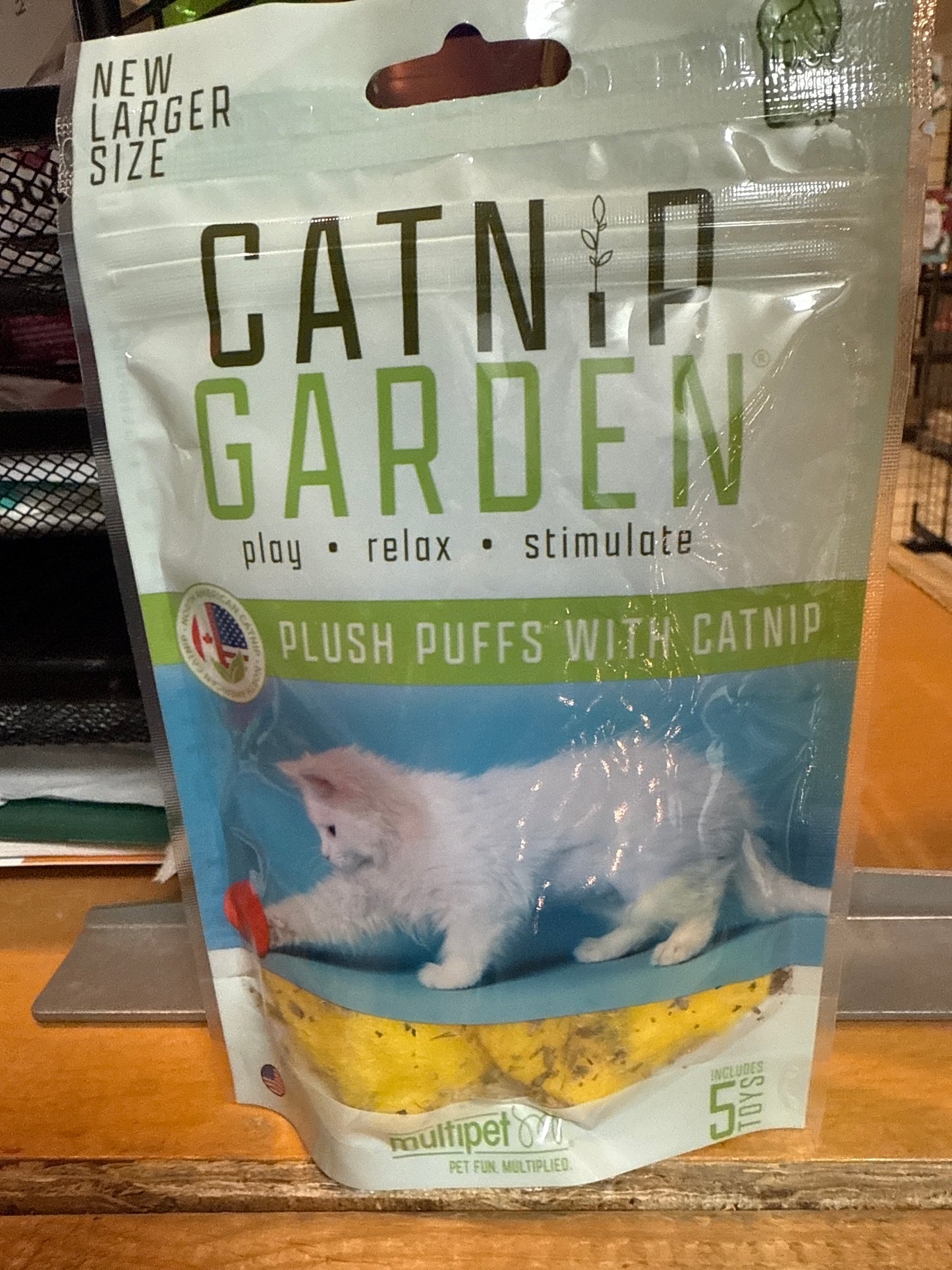 Catnip garden puff plush with catnip